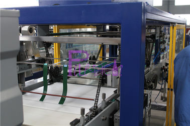 自動PLCのびんのパッキング機械、380V機械を形作る50/60のHZのカートン