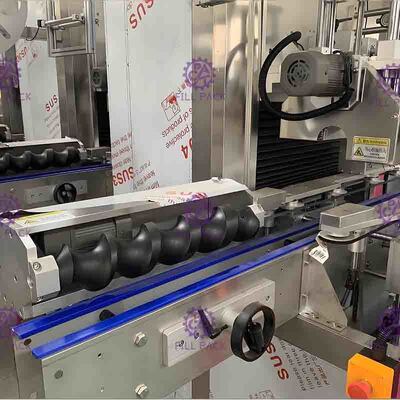 ジュースのびんの分類機械