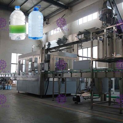 PLC制御を用いる2500BPH容量5Lのびんの飲料水の詰物の植物