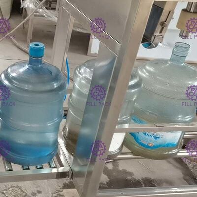 純粋な水 1 모노 블록 の液体の注入口装置に付きびん詰めにする充填機 3