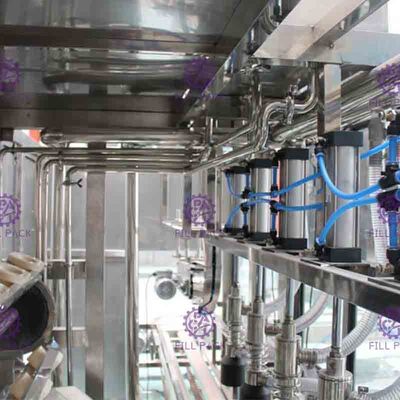 自動 900BPH Nanfang ポンプ 6 ライン・タイプが付いている 5 ガロン水充填機
