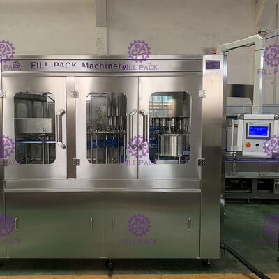 プラスチックびんの充填機