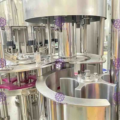 自動monoblock 6000BPHのびんの必要な3 1washingファイリングおおうミルクの充填機/装置