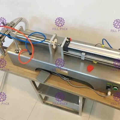 単一のヘッド液体の充填機半自動高速容易な操作