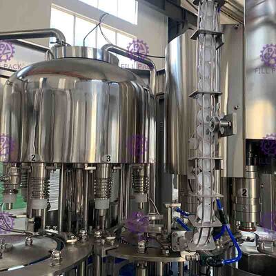 純粋なミネラル飲料水のための1台の水満ちるびん詰めにする機械に付き完全な自動3000BPH小さいペット プラスチックびん3台