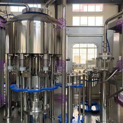 高精度の非ソーダ300BPH 2L天然水の詰物ライン