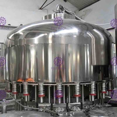 PLC 制御を用いる 24 の頭部ペットびんの飲料水の満ちる植物