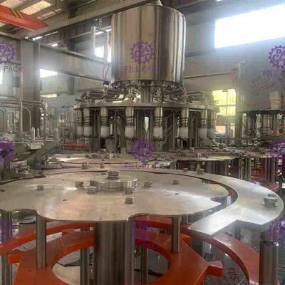 プラスチックびん 45mm ねじ Capp のための 3.5kw ジュースの充填機