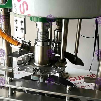 0-2Lはプラスチックびんのフルーツ ジュースの飲料のフル オート熱い充填機の生産ラインをかわいがる