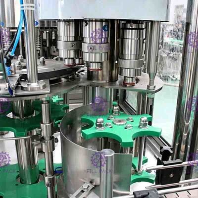 1匹のジュースの充填機ペットに付き自動4匹はMonoblockのパルプのフルーツの微粒をびん詰めにする
