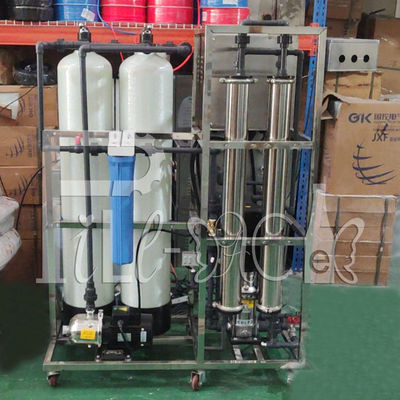 FRPフィルターが付いている500LPH Monoblockの逆浸透ROの飲料水の処置機械