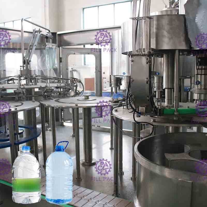 びん詰めにされた水生産ラインのためのステンレス鋼の飲料水の充填機