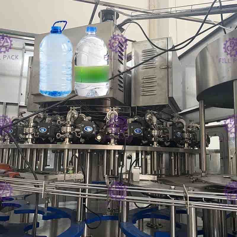 PLC はプラスチック/ペットびんのための高速自動水充填機を制御します