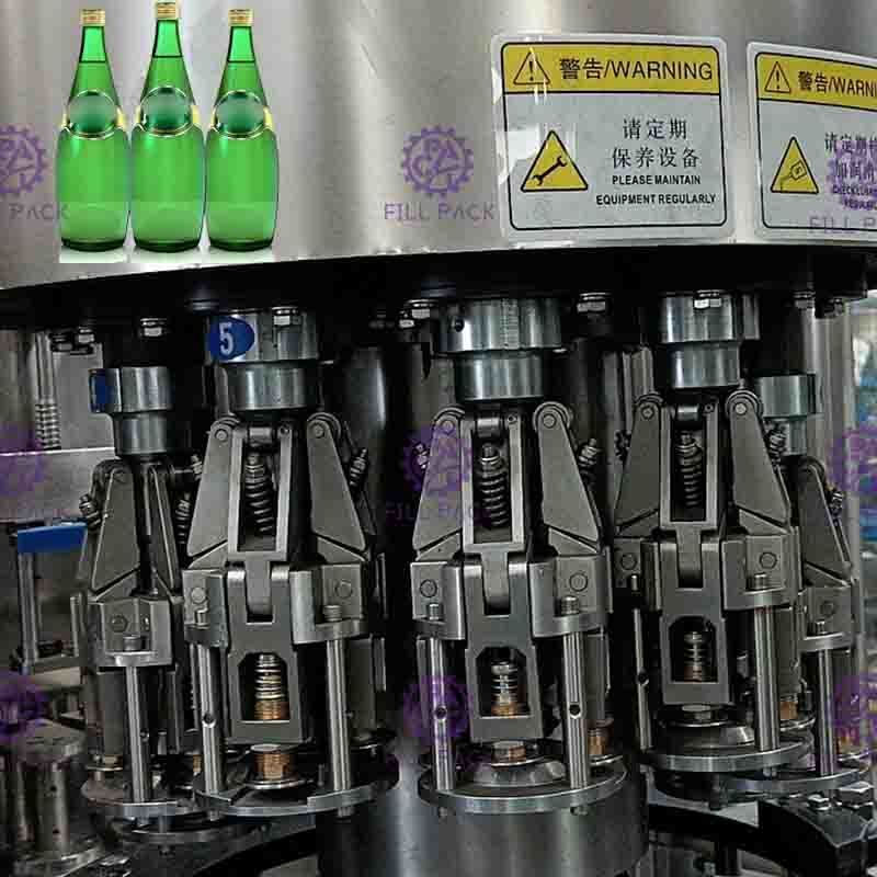 3つアルミニウム帽子が付いている1つの炭酸飲み物満ちるおおう機械一体鋳造のガラス ビンに付き