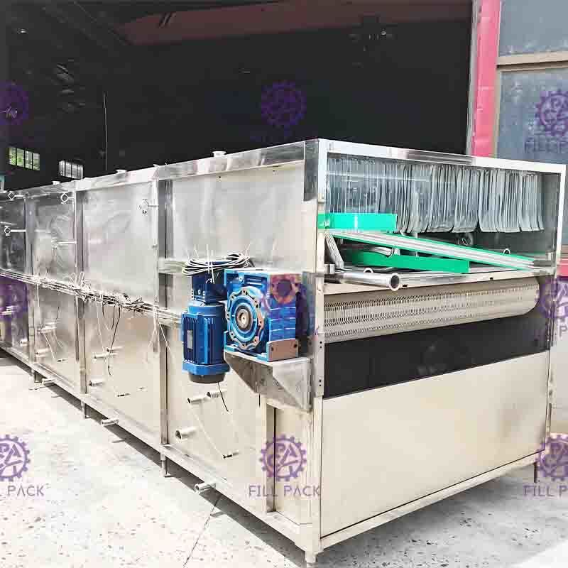 電気滅菌装置のびんのパッキング機械システム、工学プラスチック ベルトのリサイクル タンク システム