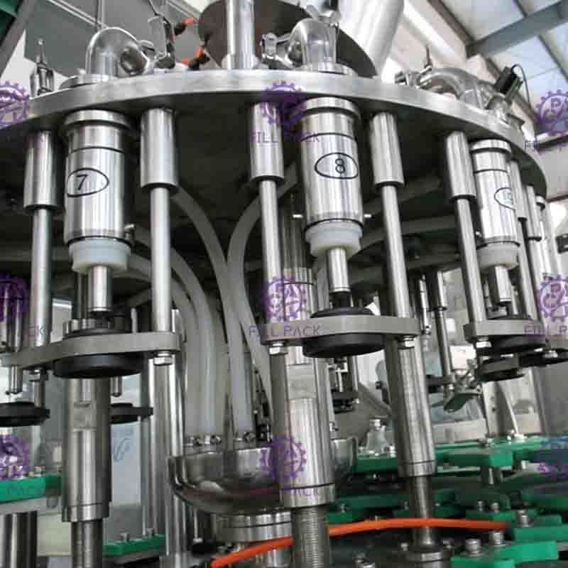 無菌液体の注入口装置の電気飲料の満ちるライン5000BPH 3 1