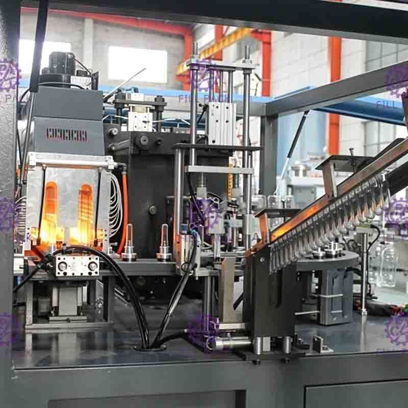 2ジュースの加工ラインのためのキャビティ0.1-2Lペットびんの吹く機械